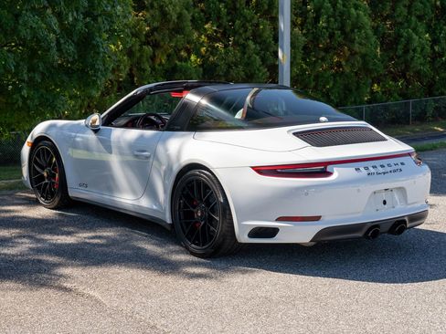 Certified 2018 Porsche 911 Targa 4 GTS image 3