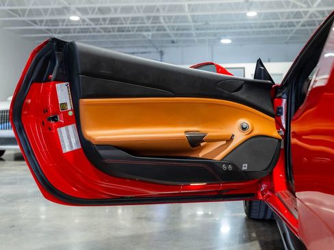 Used 2018 Ferrari 488 Spider RWD image 45