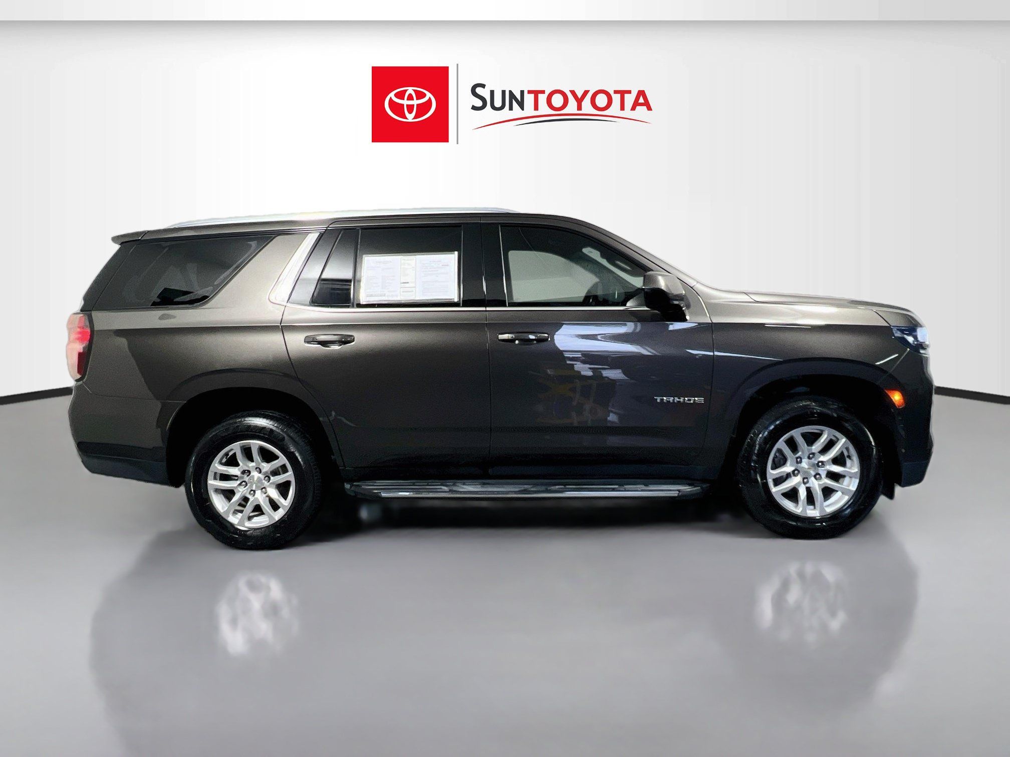 Used 2021 Chevrolet Tahoe LT RWD image 2