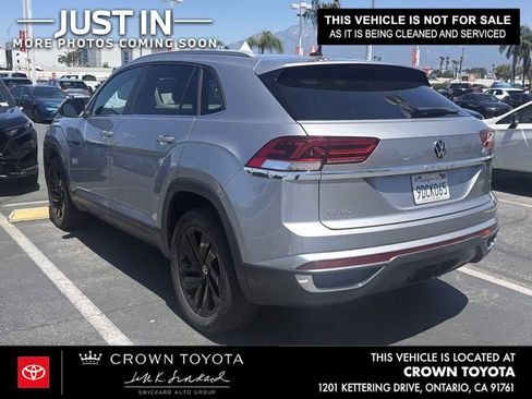 Used 2022 Volkswagen Atlas Cross Sport SE FWD image 3