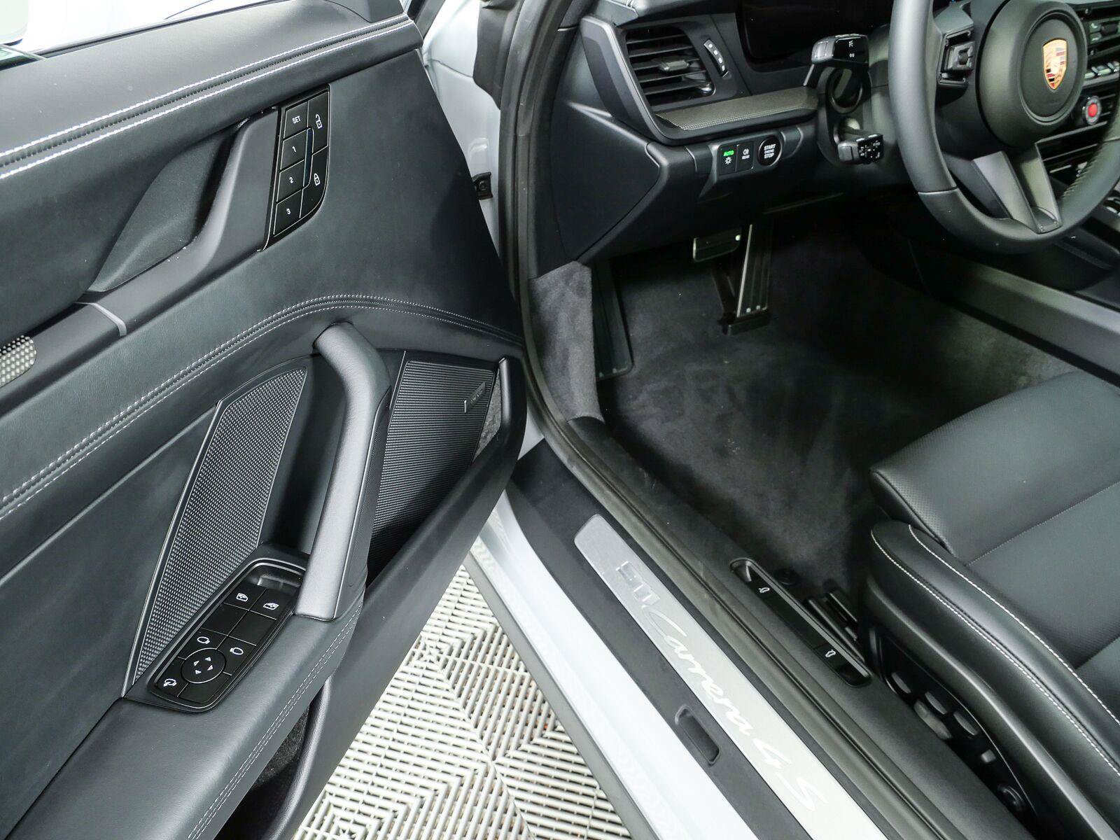 Certified 2026 Porsche 911 Carrera 4S AWD/4WD image 8