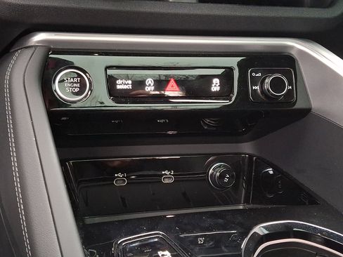 Used 2025 Audi Q5 Premium Plus image 24