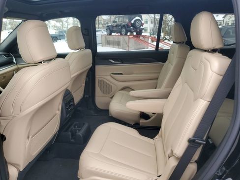 New 2025 Jeep Grand Cherokee L Limited AWD/4WD image 29