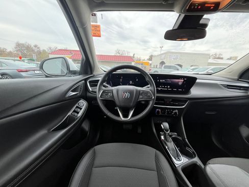 Used 2025 Buick Encore GX Preferred image 32