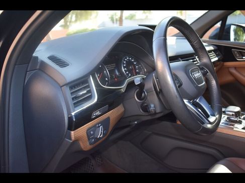 Used 2017 Audi Q7 2.0T Premium AWD/4WD image 15