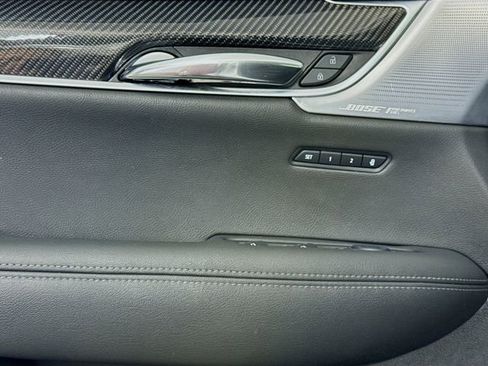 Used 2024 Cadillac XT6 Sport w/ Technology Package image 14