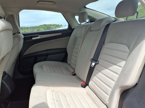 Used 2020 Ford Fusion S FWD image 9