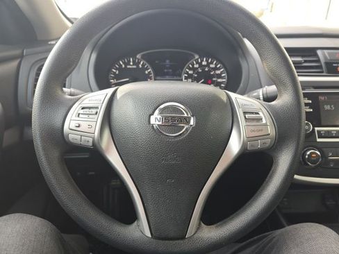 Used 2018 Nissan Altima 2.5 S w/ S Convenience Package image 13