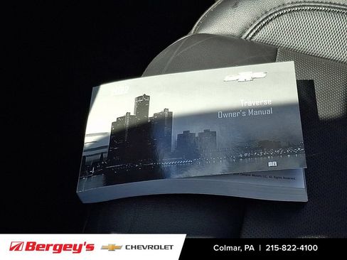 Used 2022 Chevrolet Traverse RS AWD/4WD image 31