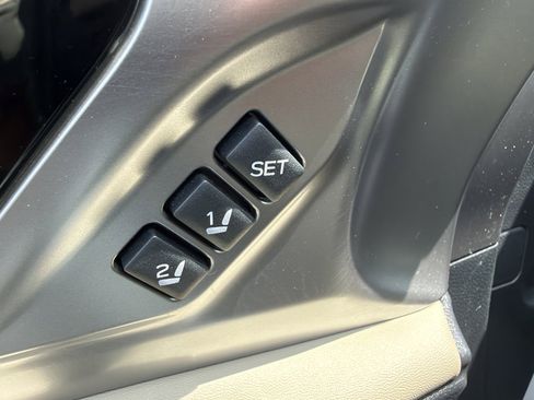 Used 2022 Subaru Legacy Limited AWD/4WD image 20