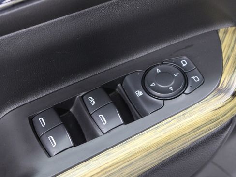 Used 2019 GMC Acadia Denali FWD image 7