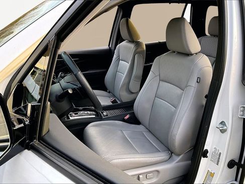 Used 2023 Honda Passport Elite image 17