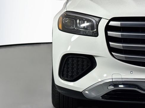 New 2025 Mercedes-Benz GLS 450 4MATIC image 14