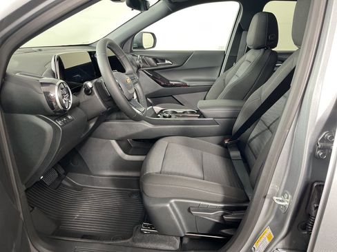 New 2026 Chevrolet Equinox LT w/ Safety and Technology Package FWD image 21