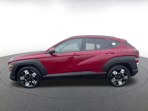 Used 2025 Hyundai Kona SEL image 9