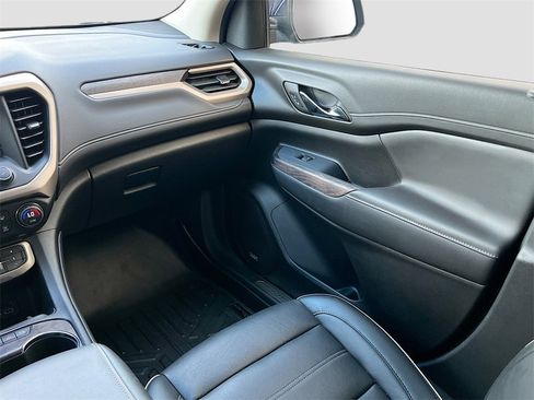 Used 2023 GMC Acadia Denali w/ Denali Technology Package image 25