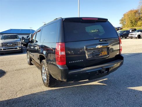 Used 2007 Chevrolet Suburban LTZ w/ LTZ Preferred Equipment Group image 6