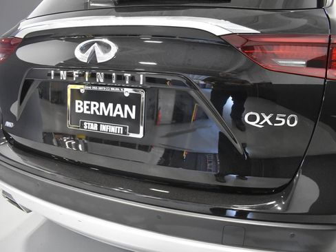 Used 2023 INFINITI QX50 Luxe AWD/4WD image 12