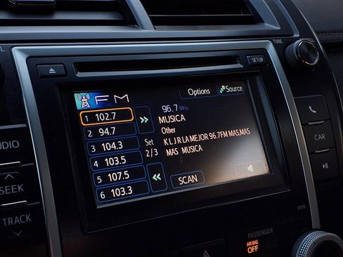 Used 2012 Toyota Camry LE image 7