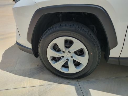 Used 2024 Toyota RAV4 LE FWD image 23