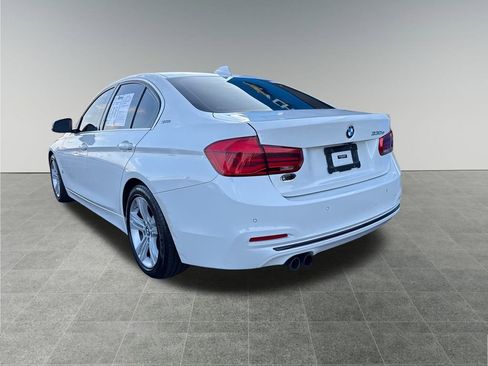 Used 2018 BMW 330e 330e iPerformance image 3