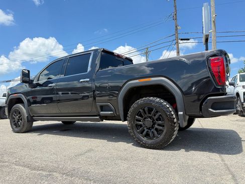 Used 2021 GMC Sierra 2500 Denali w/ Denali Black Diamond Edition AWD/4WD image 6