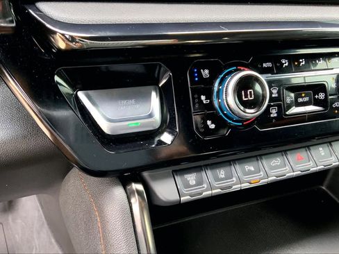 Used 2024 GMC Sierra 2500 AT4 w/ AT4 Premium Plus Package image 32