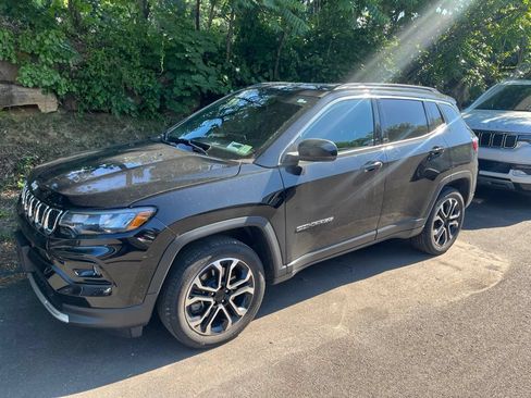 Used 2023 Jeep Compass Limited AWD/4WD image 1