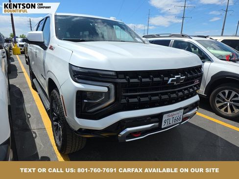 Used 2025 Chevrolet Suburban Z71 image 5