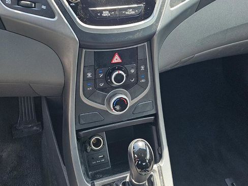 Used 2016 Hyundai Elantra SE w/ Option Group 02 image 10