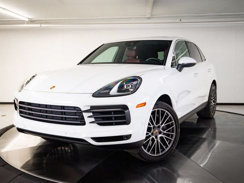 Certified 2023 Porsche Cayenne AWD/4WD image 1