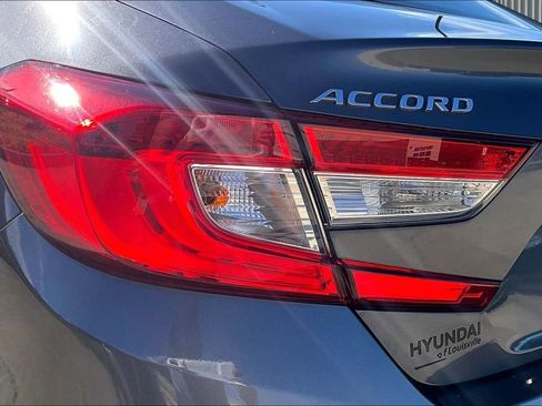 Used 2018 Honda Accord LX image 30