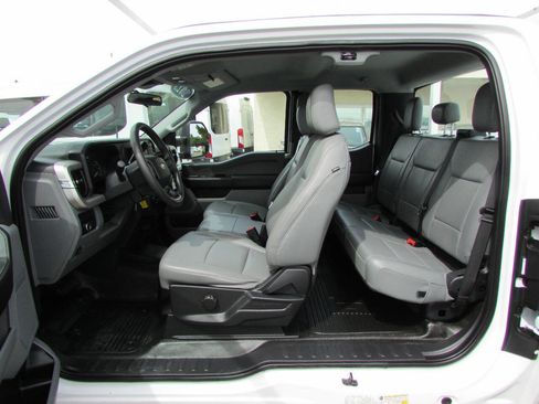 Used 2023 Ford F250 XL w/ XL Chrome Package image 20