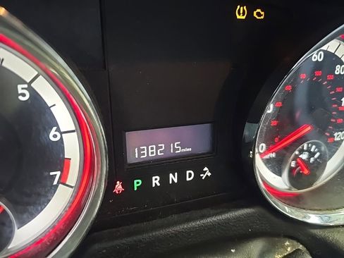 Used 2016 Dodge Grand Caravan SXT image 5