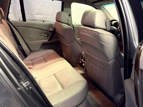 Used 2006 BMW 530xi Wagon image 8