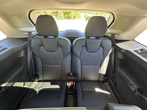 Used 2025 Volvo XC90 B6 Plus AWD/4WD image 25