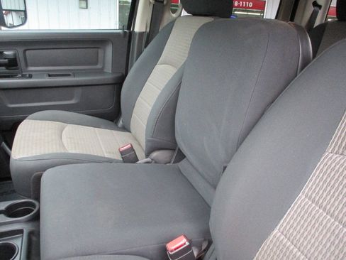 Used 2011 RAM 2500 ST w/ ST Popular Equipment Group AWD/4WD image 17