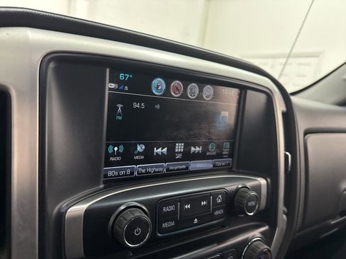 Used 2017 GMC Sierra 1500 SLE w/ SLE Value Package image 47