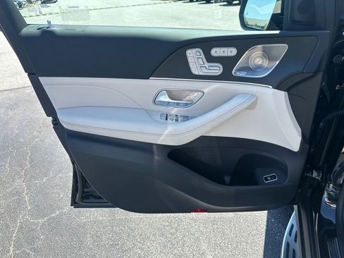 New 2026 Mercedes-Benz GLS 450 4MATIC image 10