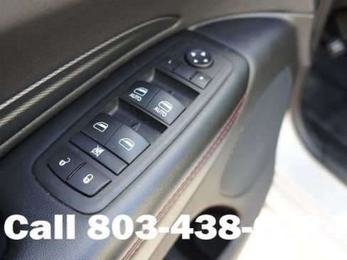 Used 2025 Dodge Durango GT RWD image 5