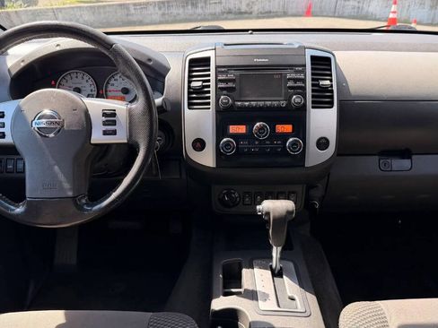 Used 2014 Nissan Frontier PRO-4X w/ Pro-4x Graphics Package AWD/4WD image 20