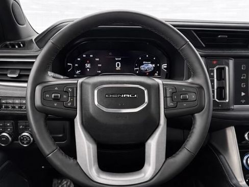 Used 2024 GMC Yukon Denali AWD/4WD image 25