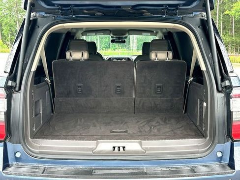Used 2019 Ford Expedition Max Limited w/ Driver Assistance Package RWD image 33