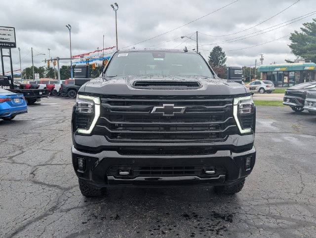 New 2026 Chevrolet Silverado 2500 High Country w/ Midnight Edition AWD/4WD image 2