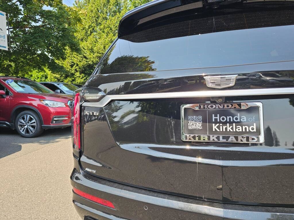 Used 2024 Cadillac XT6 Sport w/ Technology Package AWD/4WD image 17