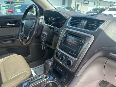 Used 2014 GMC Acadia Denali image 29