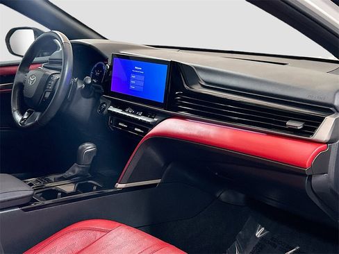 Used 2025 Toyota Camry XSE image 27