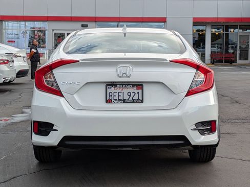 Used 2018 Honda Civic EX-L image 3