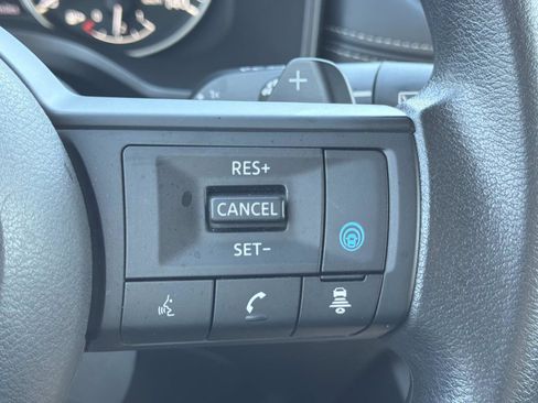 Used 2024 Nissan Rogue SV image 19