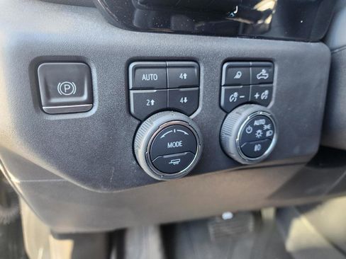 Used 2023 Chevrolet Silverado 1500 ZR2 w/ Technology Package image 16